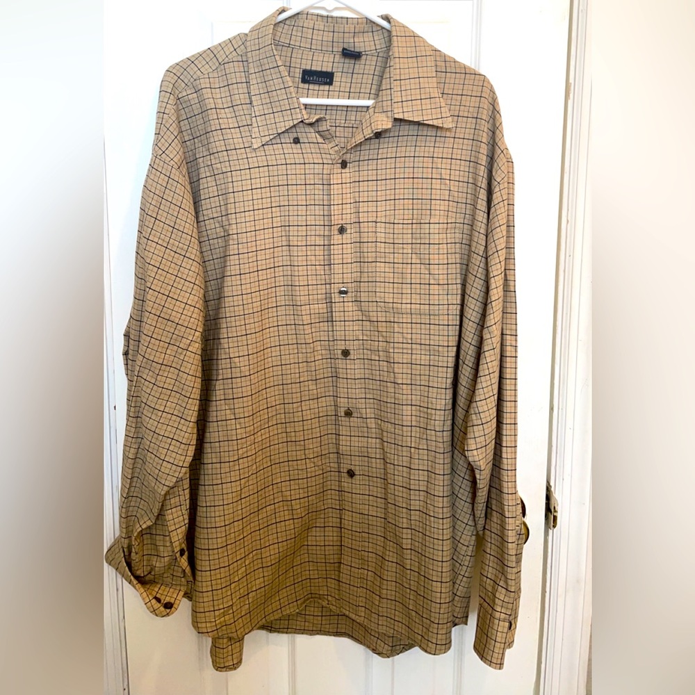 Like New! Van Heusen long sleeve button down XXL
